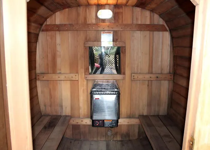 One-bedroom Perfect For Families On A In Greer, Arizona Holiday home *